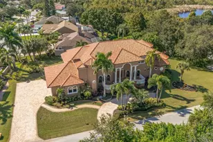 1079 Ashland Ave, Tarpon Springs, FL 34689 - Photo 3