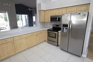 9257 Bonnie Cove Dr, Weeki Wachee, FL 34613 - Photo 5