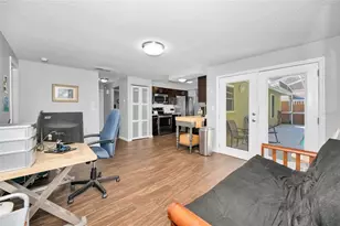 646 Timber Bay Cir W, Oldsmar, FL 34677 - Photo 15