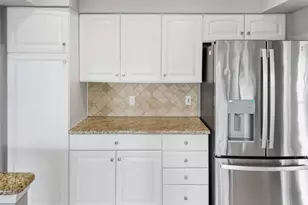 11309 Sun Tree Rd, Hudson, FL 34667 - Photo 9