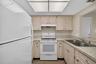 5242 Opal Ln, New Port Richey, FL 34652 - Photo 5