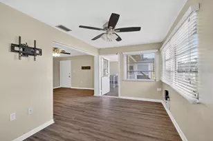 5242 Opal Ln, New Port Richey, FL 34652 - Photo 11