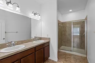 37622 Georgina Terrace, Zephyrhills, FL 33542 - Photo 15