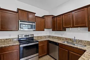 37622 Georgina Terrace, Zephyrhills, FL 33542 - Photo 9