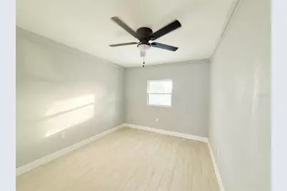 14000 Miramar Avenue, Madeira Beach, FL 33708 - Photo 17