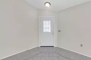 4739 Carrington Ct, New Port Richey, FL 34655 - Photo 3