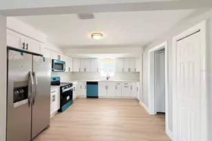 13290 3rd St E, Madeira Beach, FL 33708 - Photo 3