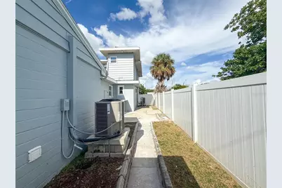 13290 3rd Street E, Madeira Beach, FL 33708 - Photo 19