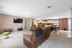 16481 Oakview Dr, Brooksville, FL 34601 - Photo 5