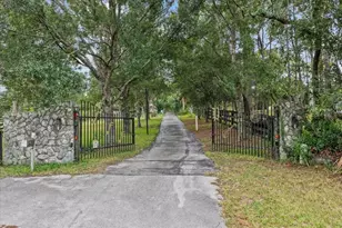 470 Fay Ave, Spring Hill, FL 34609 - Photo 3