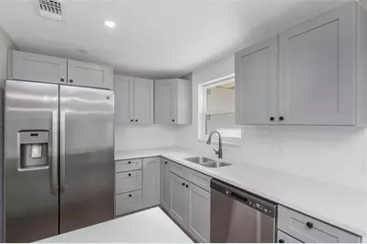 3513 Beechwood Boulevard, Tampa, FL 33619 - Photo 5