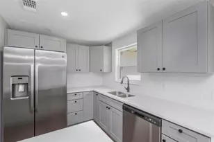 3513 Beechwood Blvd, Tampa, FL 33619 - Photo 5