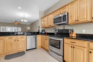 1001 Spoontail Ct, Tarpon Springs, FL 34689 - Photo 7