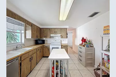 7815 Foxbloom Drive, Port Richey, FL 34668 - Photo 15