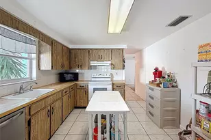 7815 Foxbloom Dr, Port Richey, FL 34668 - Photo 15