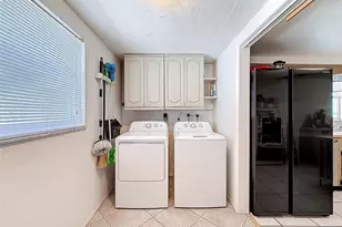 7815 Foxbloom Dr, Port Richey, FL 34668 - Photo 19