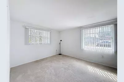 7815 Foxbloom Drive, Port Richey, FL 34668 - Photo 29