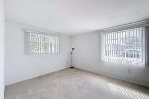 7815 Foxbloom Dr, Port Richey, FL 34668 - Photo 29