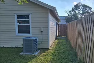 11204 Elmfield Dr, Tampa, FL 33625 - Photo 27