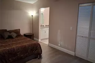 11204 Elmfield Dr, Tampa, FL 33625 - Photo 13