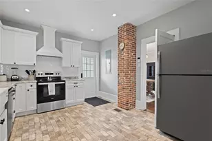 4 W Orange St, Tarpon Springs, FL 34689 - Photo 17