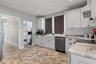 4 W Orange St, Tarpon Springs, FL 34689 - Photo 15