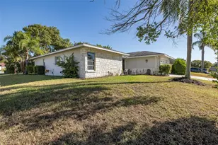 8015 San Fernando Dr, Port Richey, FL 34668 - Photo 23