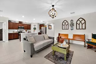 5461 Keaton Springs Dr, Lakeland, FL 33811 - Photo 9