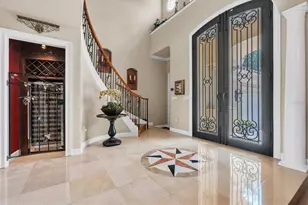 2861 Roehampton Close, Tarpon Springs, FL 34688 - Photo 5