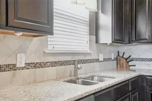 988 Scarlet Plume Ln, Brooksville, FL 34604 - Photo 17