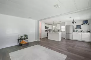 18100 Celia Ave, Brooksville, FL 34604 - Photo 9