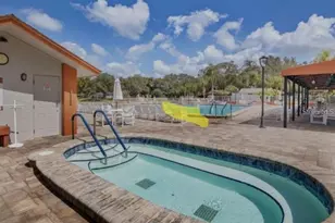 11241 Versailles Ln, Port Richey, FL 34668 - Photo 33