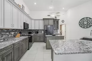 11457 Genter Dr, Spring Hill, FL 34609 - Photo 11