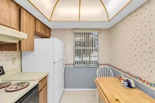 11204 Pembridge Ct, Port Richey, FL 34668 - Photo 11