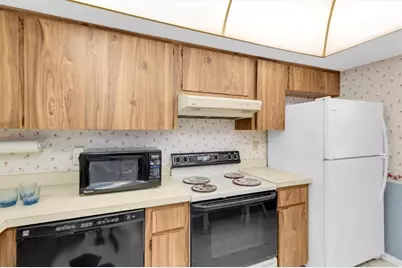 11204 Pembridge Court #4, Port Richey, FL 34668 - Photo 9