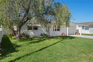 13611 Evelane Dr, Hudson, FL 34667 - Photo 3