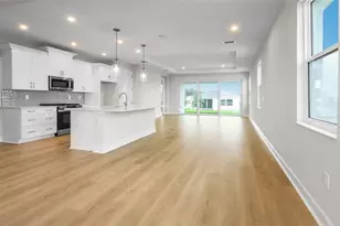 570 Hammock Oaks Blvd, Lady Lake, FL 32159 - Photo 11