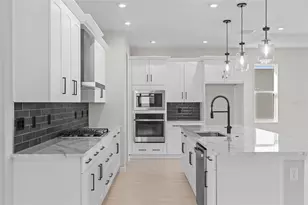 563 Hammock Oaks Blvd, Lady Lake, FL 32159 - Photo 11