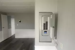 10909 Freedom Dr, Port Richey, FL 34668 - Photo 9