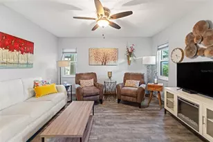 300 S Florida Ave, Tarpon Springs, FL 34689 - Photo 9