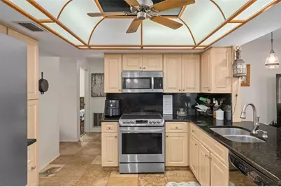 1407 Garden Avenue, Tarpon Springs, FL 34689 - Photo 15