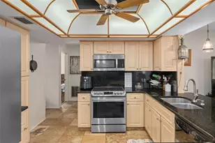 1407 Garden Ave, Tarpon Springs, FL 34689 - Photo 15