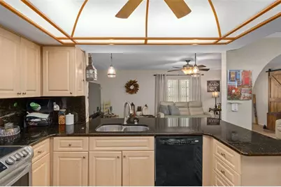 1407 Garden Avenue, Tarpon Springs, FL 34689 - Photo 17