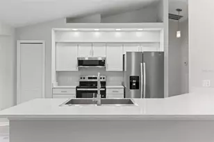 12403 Snowy Egret Ave, Weeki Wachee, FL 34614 - Photo 5