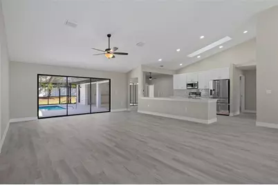 320 Preston Hollow Drive, Spring Hill, FL 34609 - Photo 5