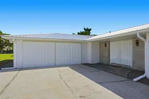 11982 W Bayshore Dr, Crystal River, FL 34429 - Photo 5