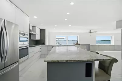 11982 W Bayshore Drive, Crystal River, FL 34429 - Photo 7