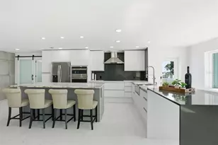 11982 W Bayshore Dr, Crystal River, FL 34429 - Photo 9