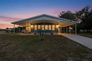 8156 Baycrest Dr, Brooksville, FL 34613 - Photo 5
