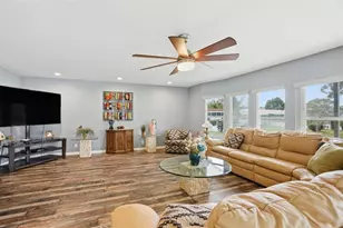 8156 Baycrest Dr, Brooksville, FL 34613 - Photo 9